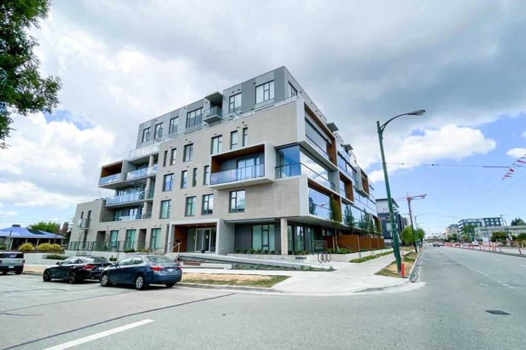 Spacious New Apartment With Working Space@Oakridge Vancouver Exteriér fotografie