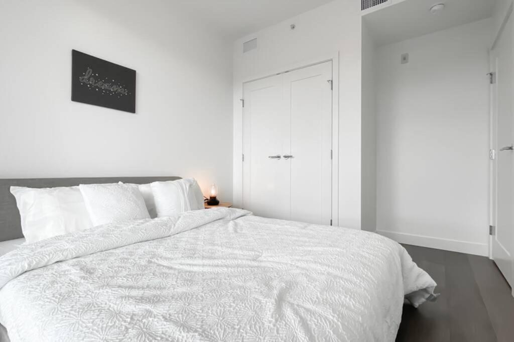 Spacious New Apartment With Working Space@Oakridge Vancouver Exteriér fotografie